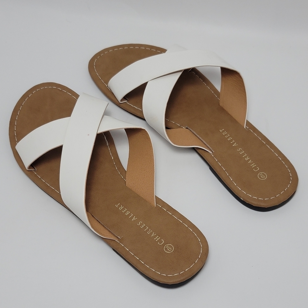 Charles Albert White Criss Cross Strappy Flat Sandal Size 9